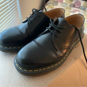 Shiny Black Leather Doc Marten shoes size 8